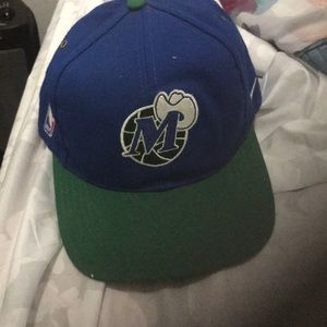 Vintage 90s hat